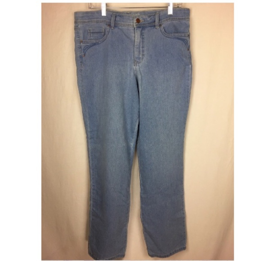 Gloria Vanderbilt Avery Jeans B9